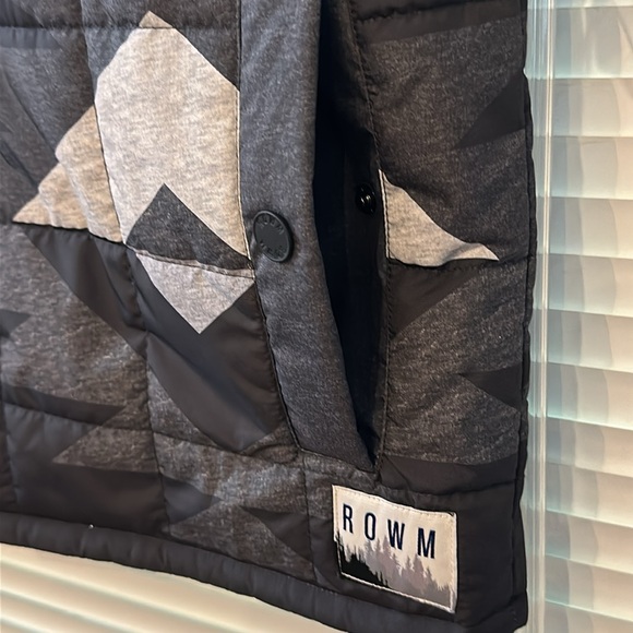 Rowm Reversible Logo Snap Close Lightweight Vest - Medium - Picture 10 of 11
